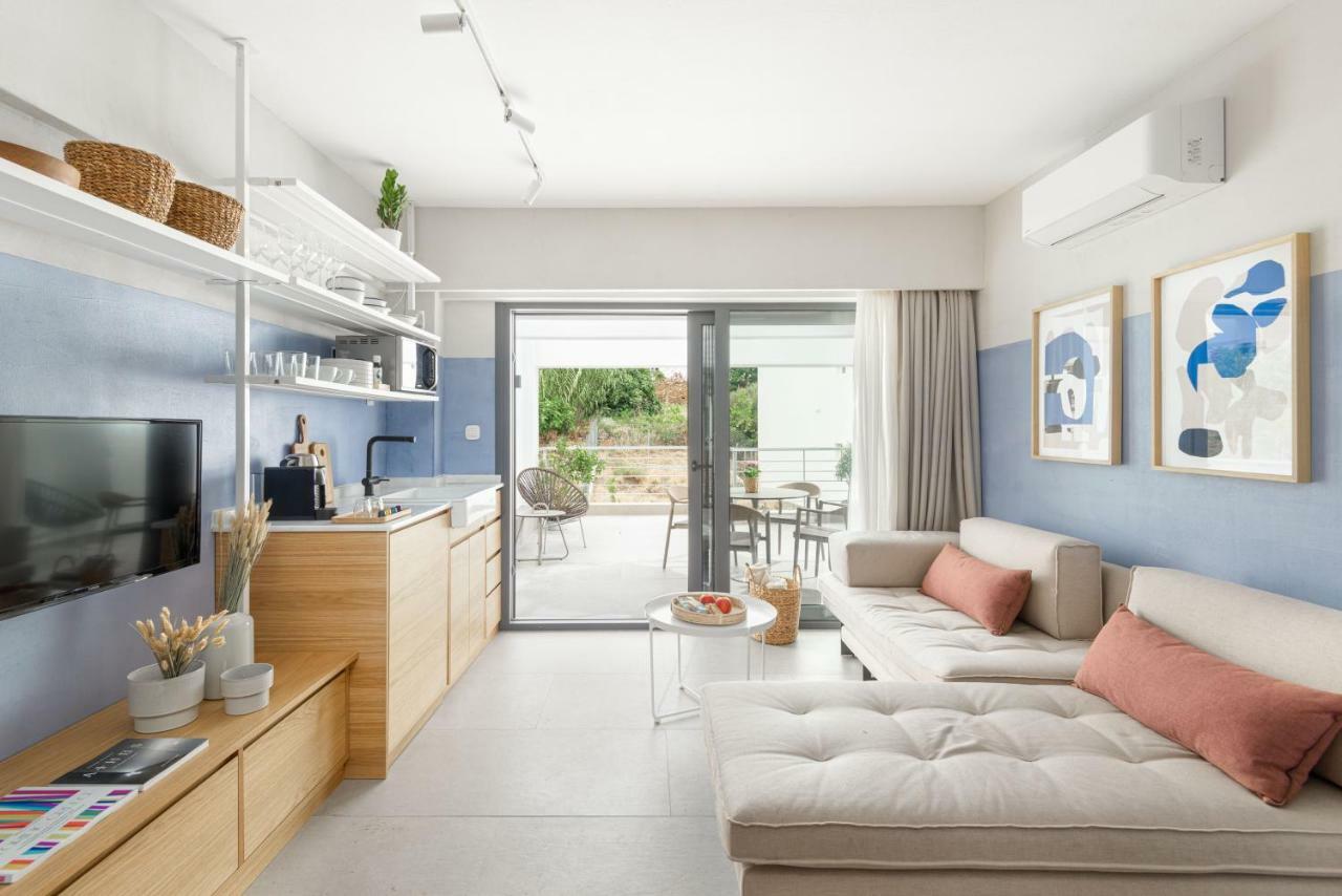 Eladia Suites Neos Marmaras Bagian luar foto