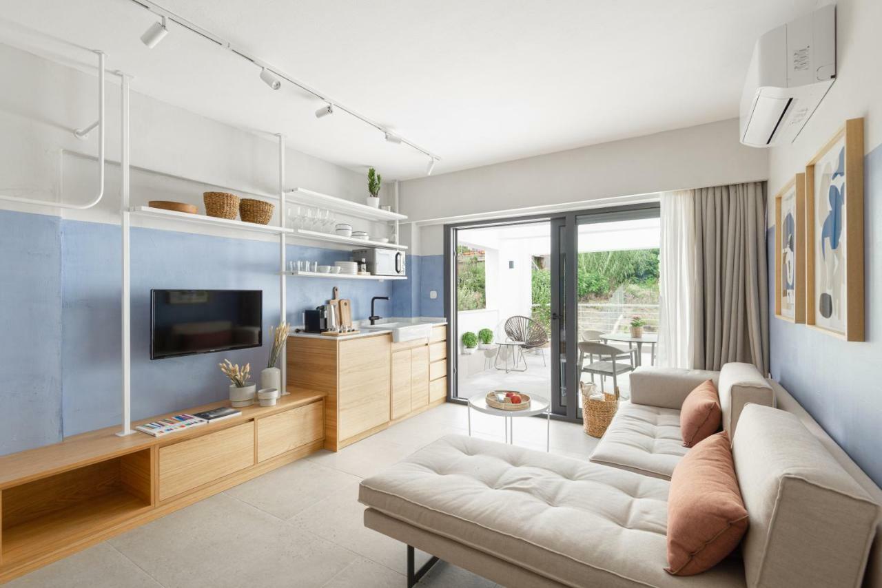 Eladia Suites Neos Marmaras Bagian luar foto