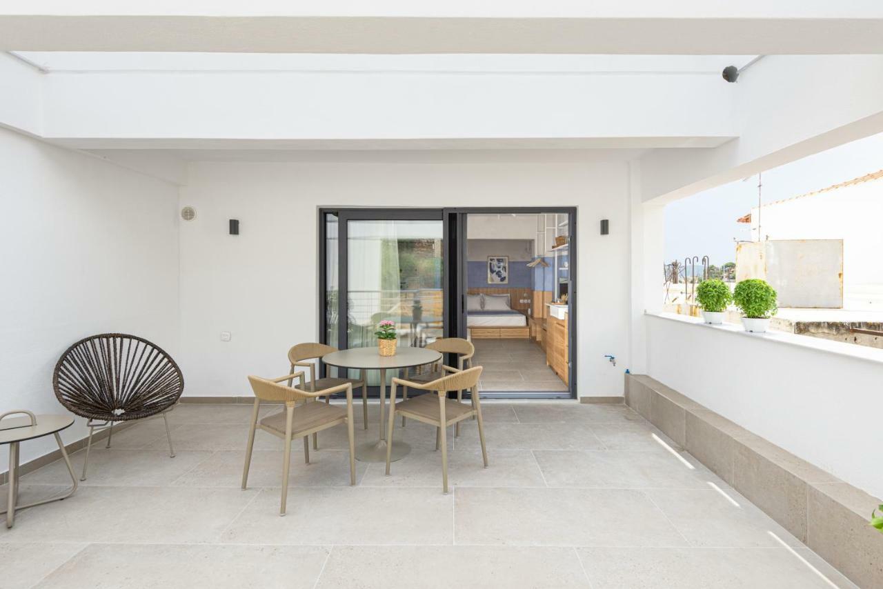 Eladia Suites Neos Marmaras Bagian luar foto