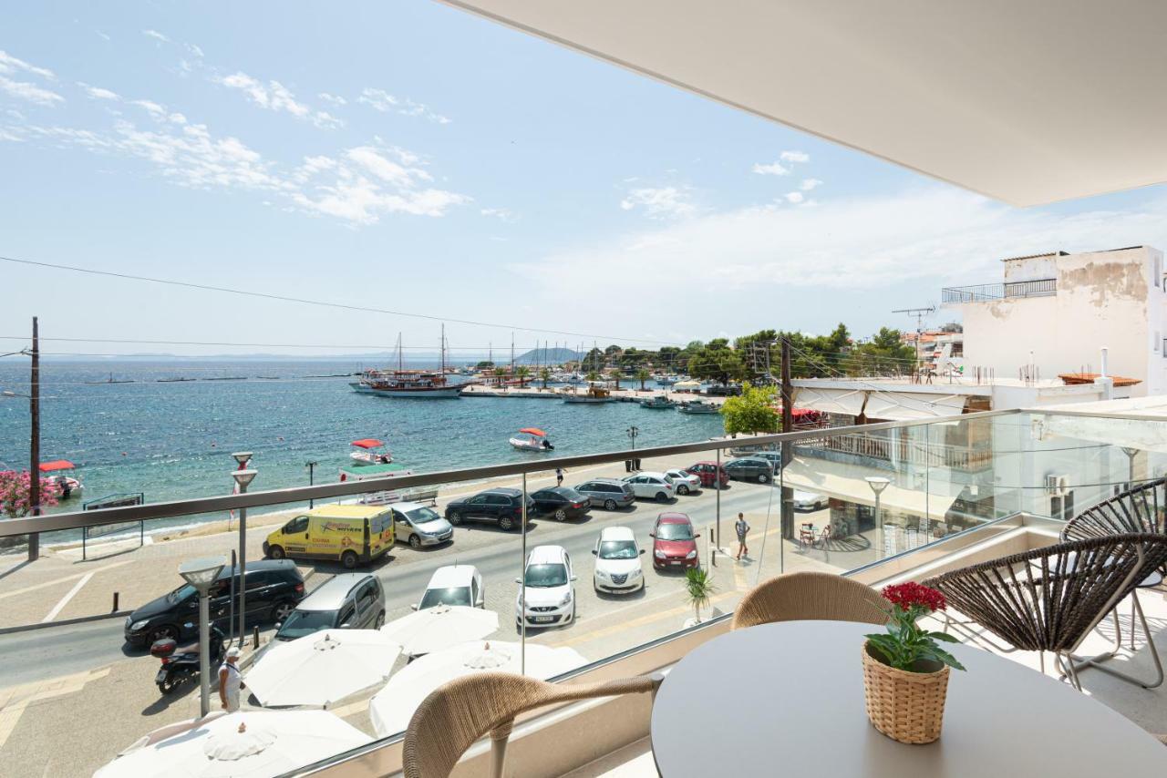 Eladia Suites Neos Marmaras Bagian luar foto