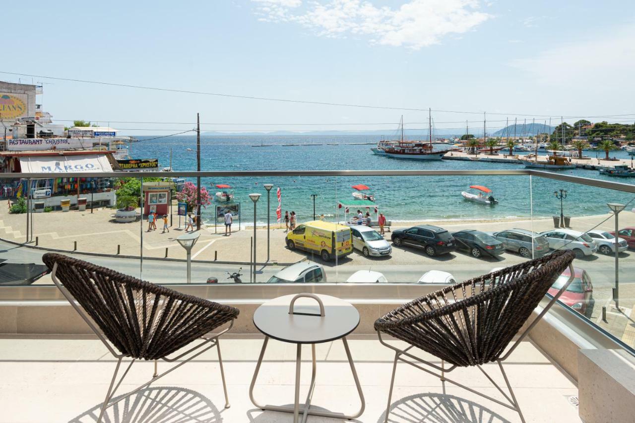 Eladia Suites Neos Marmaras Bagian luar foto