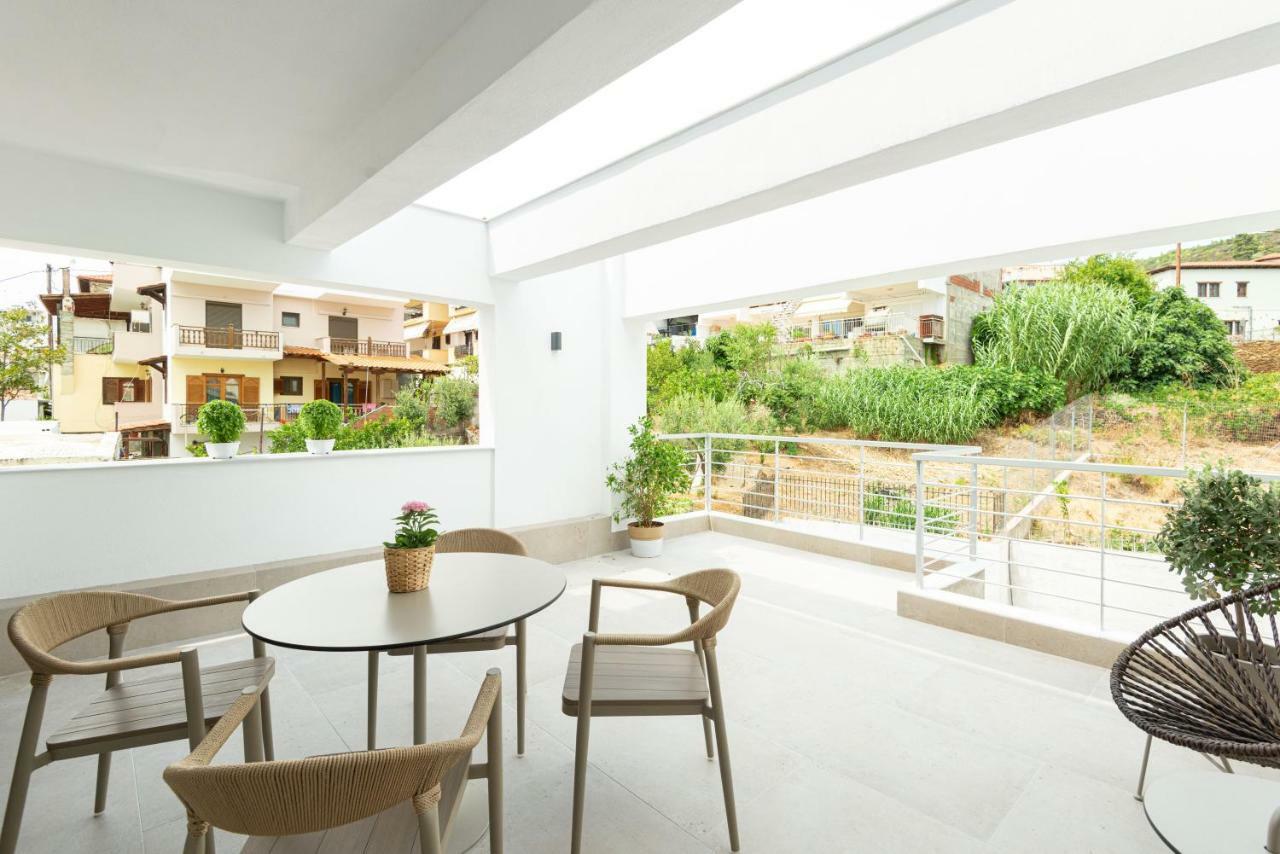 Eladia Suites Neos Marmaras Bagian luar foto