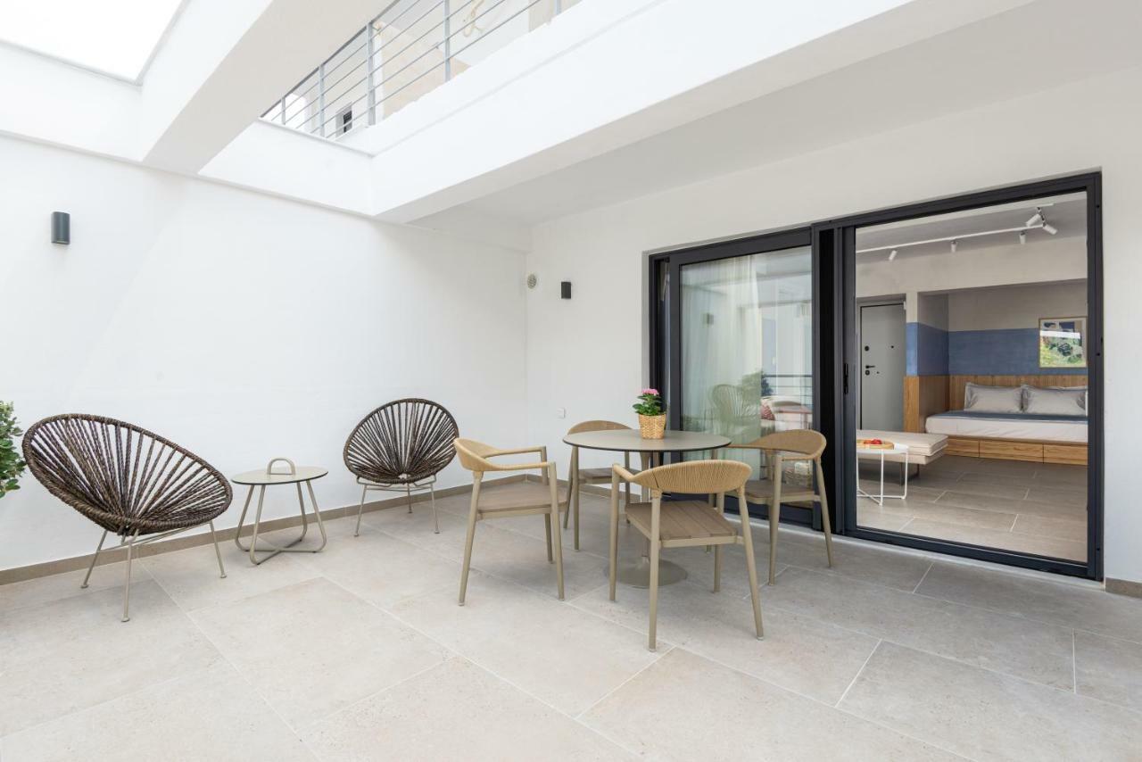 Eladia Suites Neos Marmaras Bagian luar foto